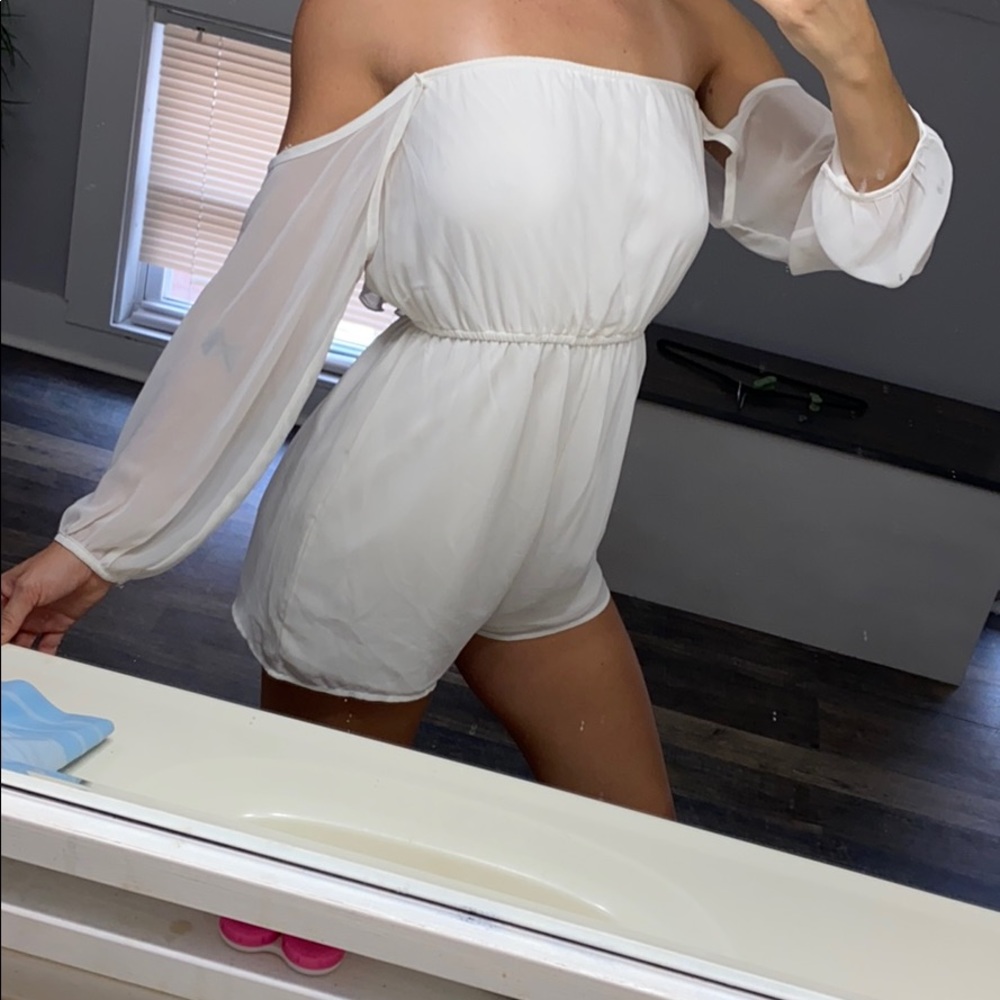 White shorts romper size 4